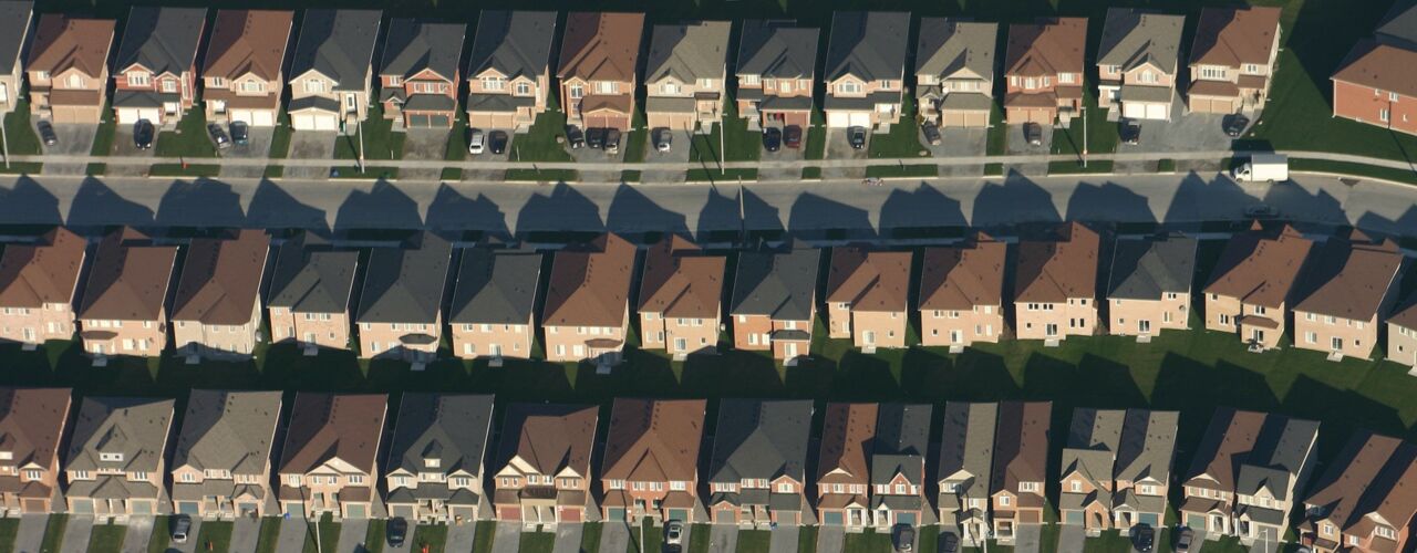 Urban Sprawl in Markham, Ontario Foto: IDuke via wikipedia commons / Suburbanisierung in Leipzig