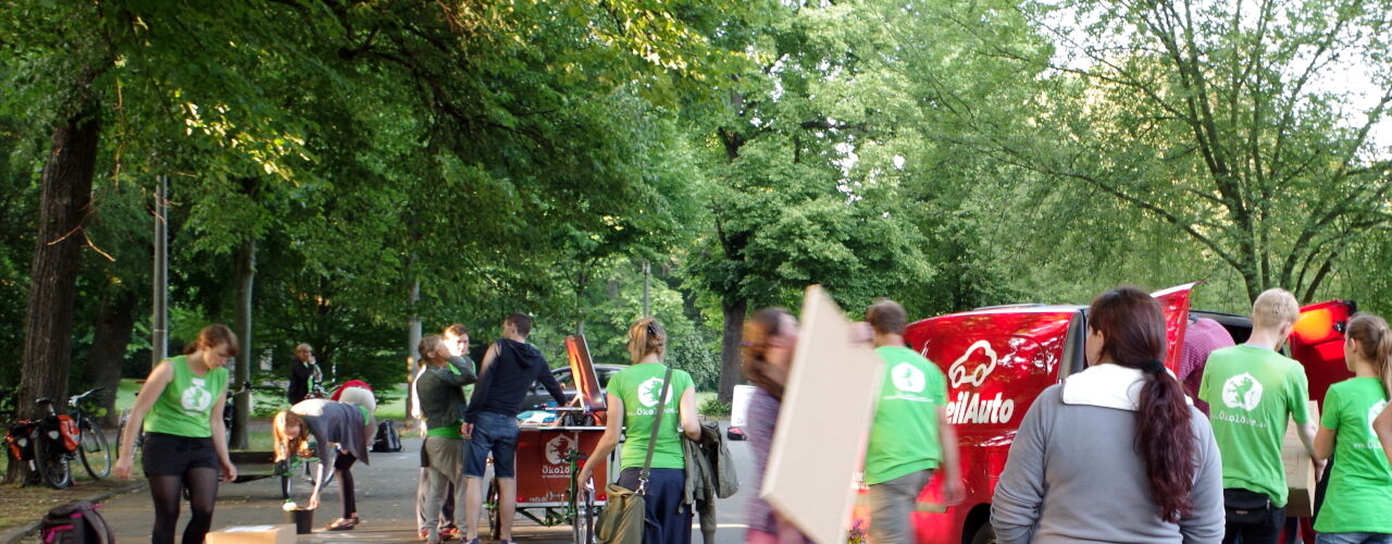 Ökolöwen-Crew beim Abbau Crew beim Abbauen auf der Ökofete