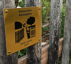 Plakette naturnaher Kleingarten Leipzig