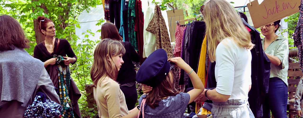 Kleidertauschparty im Stadtgarten Connewitz